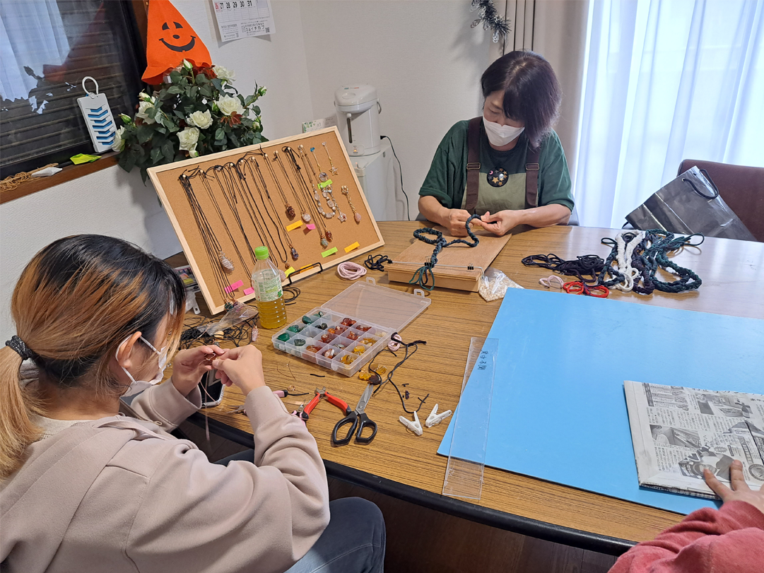 アクセサリー作り